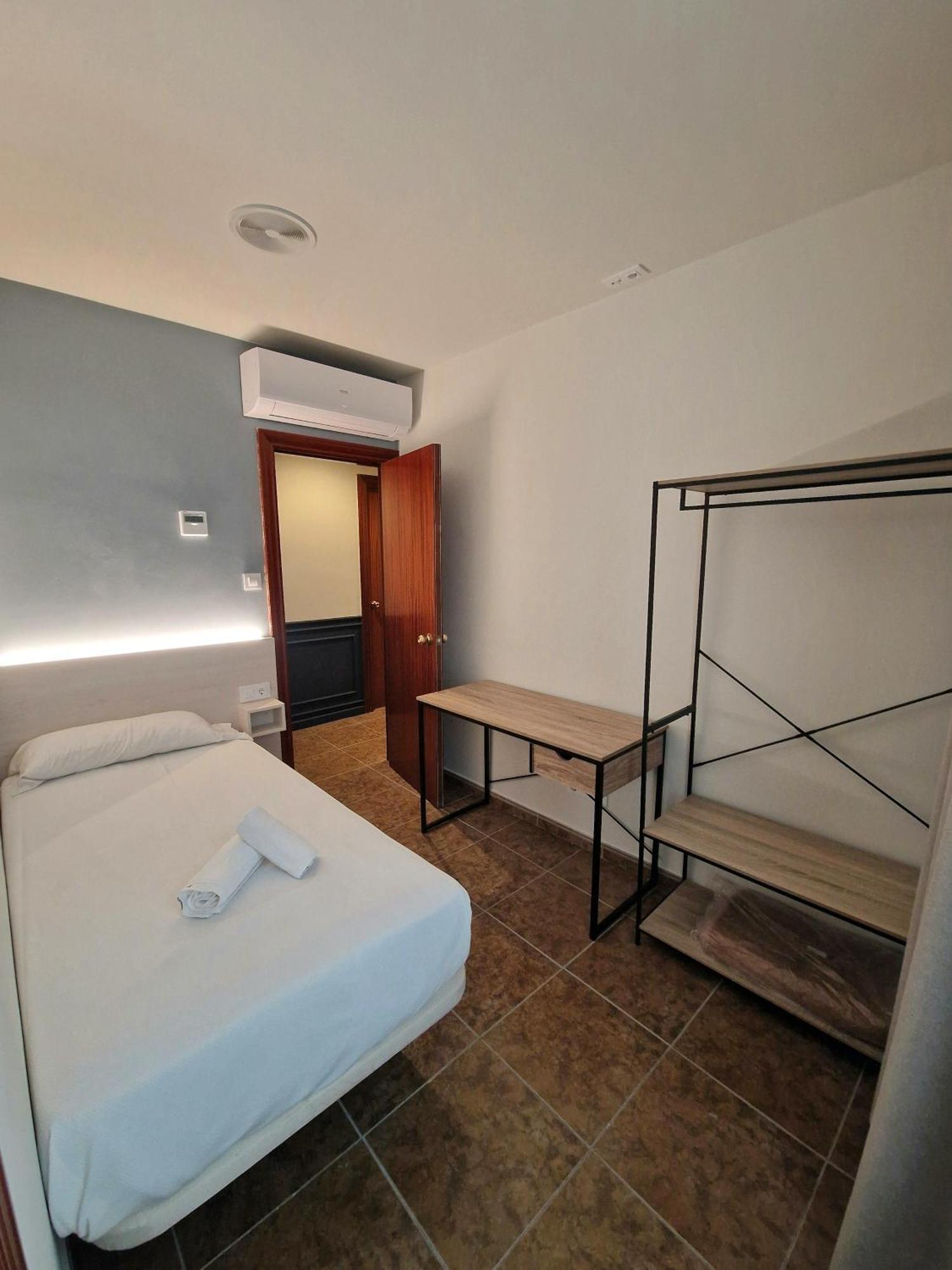 Hostal Rugaca Huesca Eksteriør billede