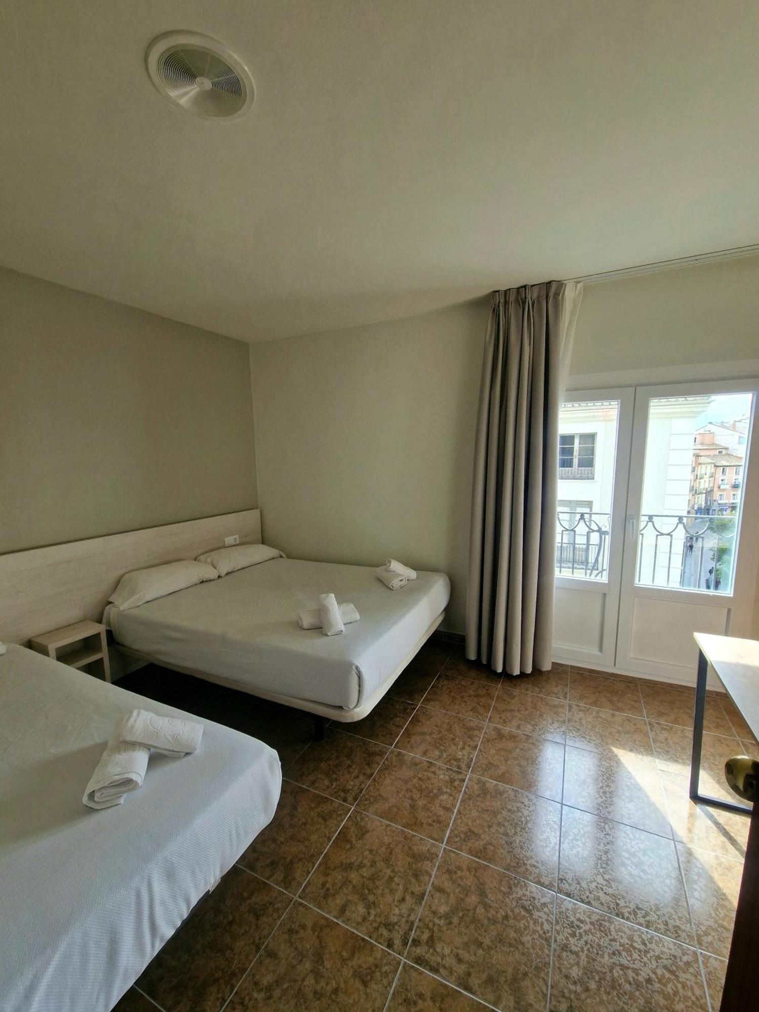 Hostal Rugaca Huesca Eksteriør billede