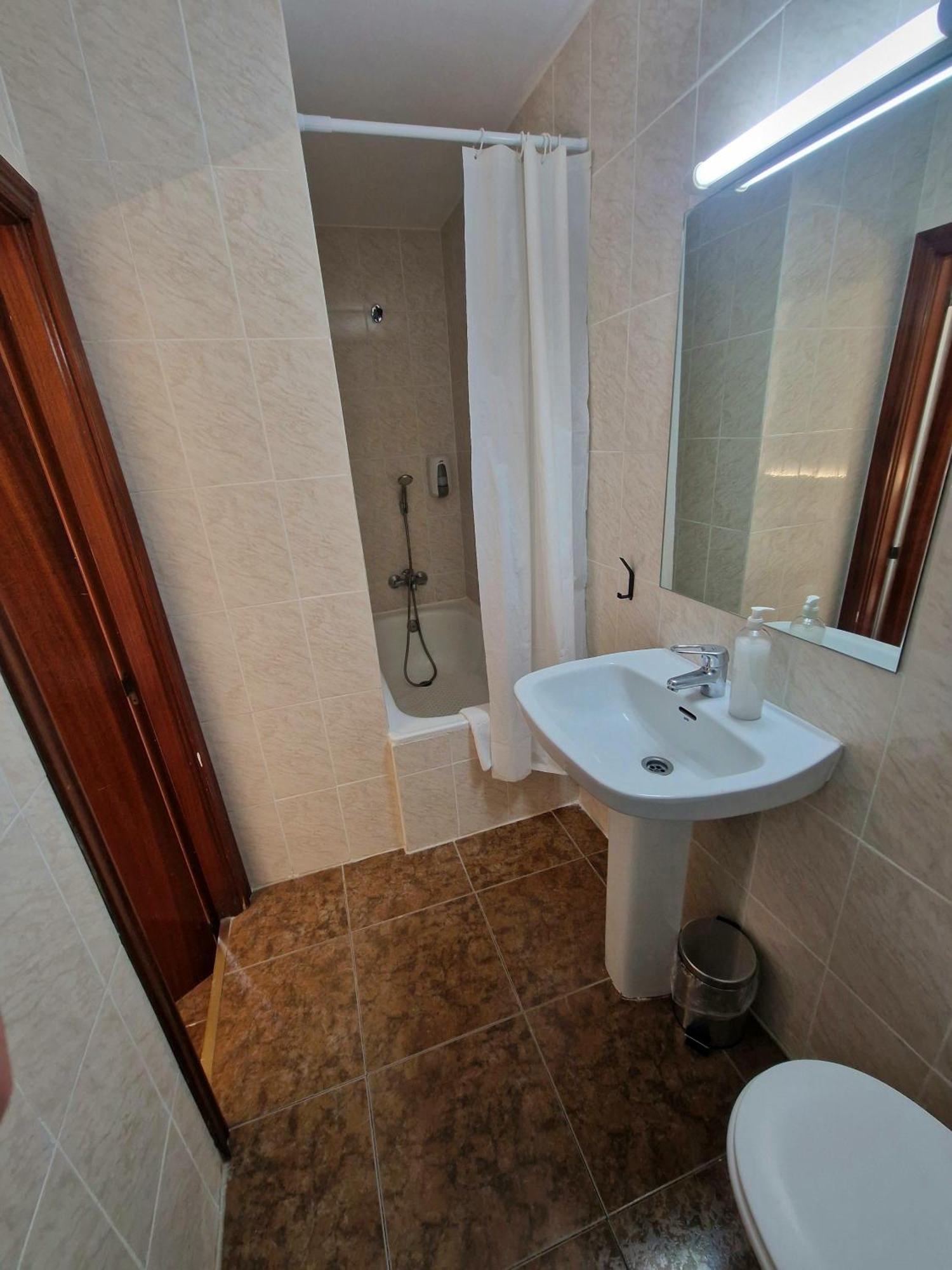 Hostal Rugaca Huesca Eksteriør billede