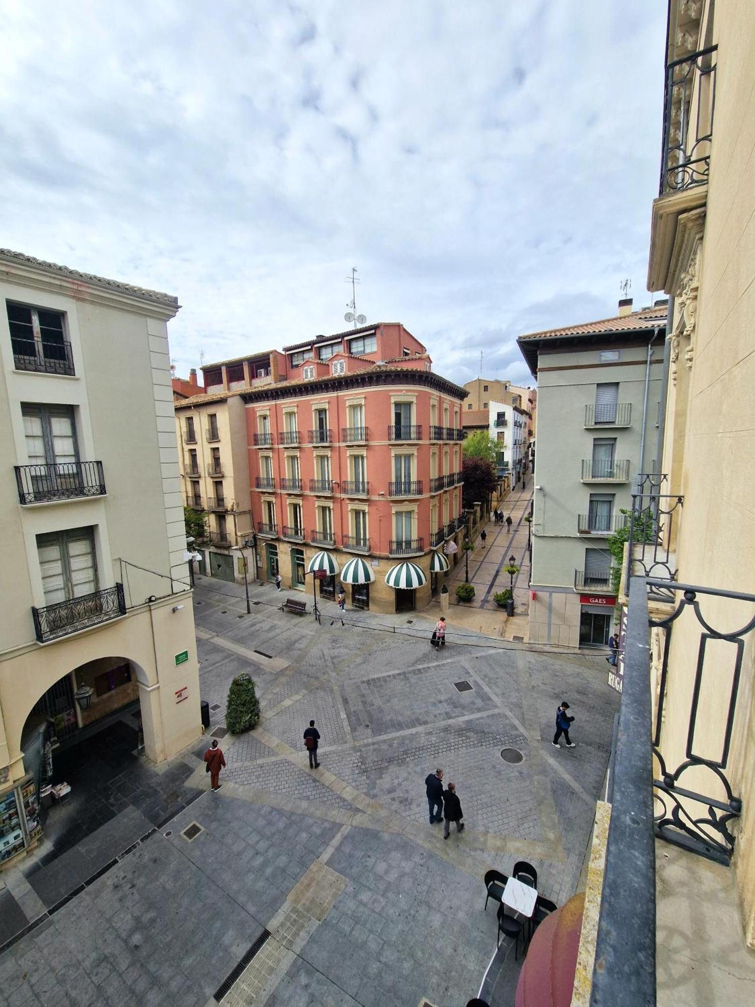 Hostal Rugaca Huesca Eksteriør billede