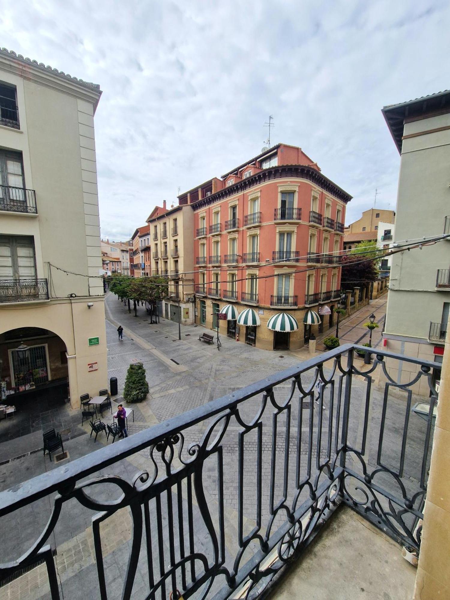Hostal Rugaca Huesca Eksteriør billede